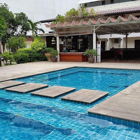 Nautical Inn Pattaya Esterno foto