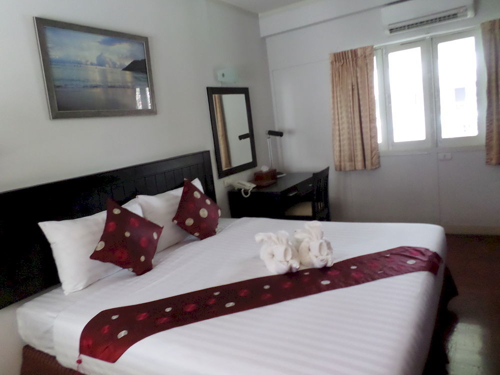 Nautical Inn Pattaya Esterno foto