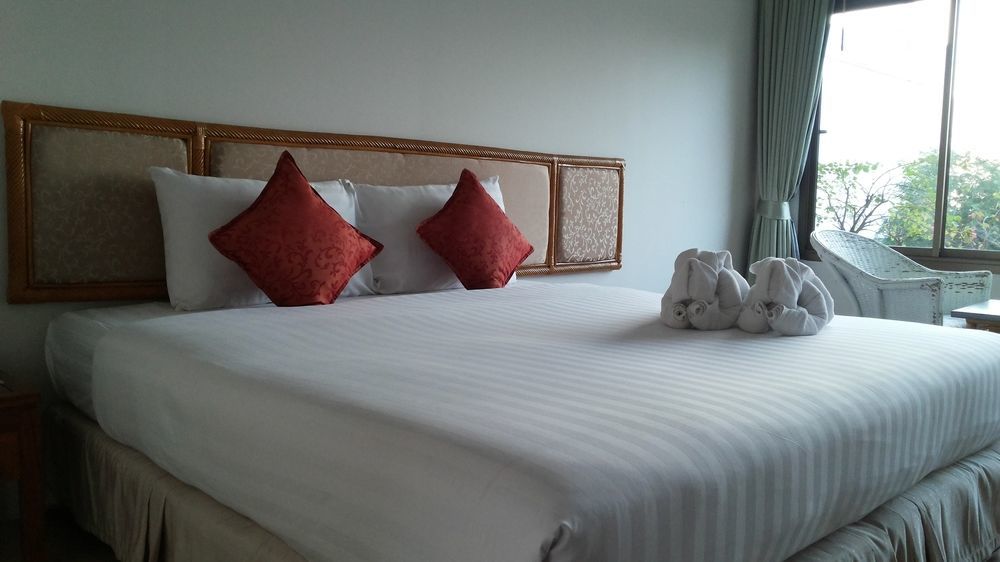Nautical Inn Pattaya Esterno foto