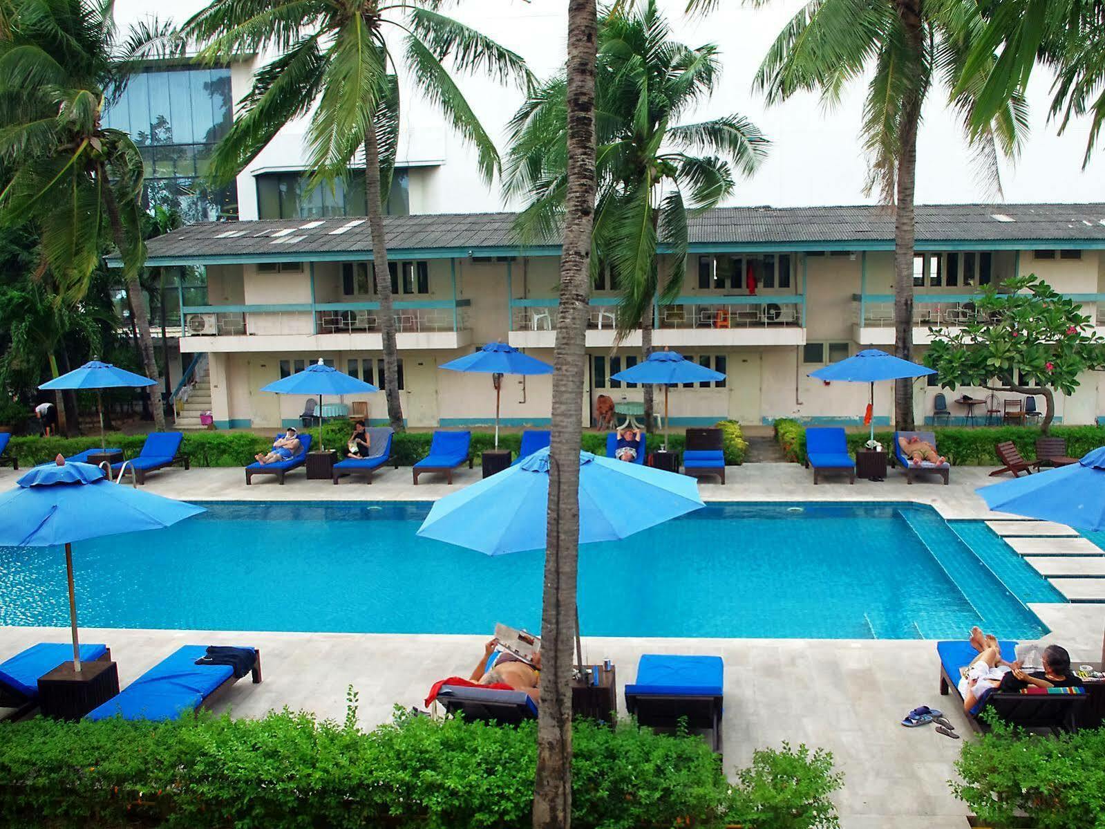 Nautical Inn Pattaya Esterno foto